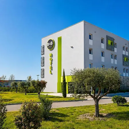 B&B HOTEL Saint-Martin-de-Crau Alpilles Camargue-3